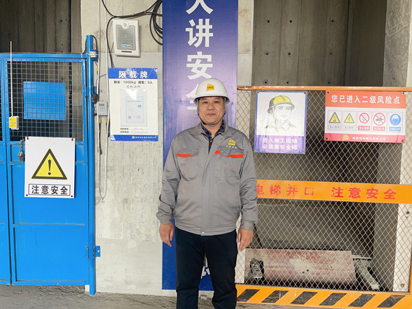 1739935815272438.jpg 張國鋒(1)_副本.jpg